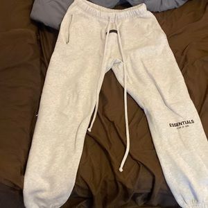 Light Heather Grey Essentials Mens Joggers size Small